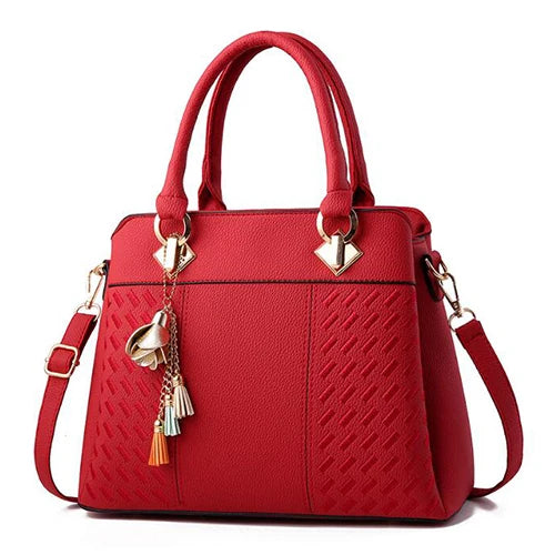 Bolso Aurora con Bordados Exclusivos y Elegantes Detalles de Borlas