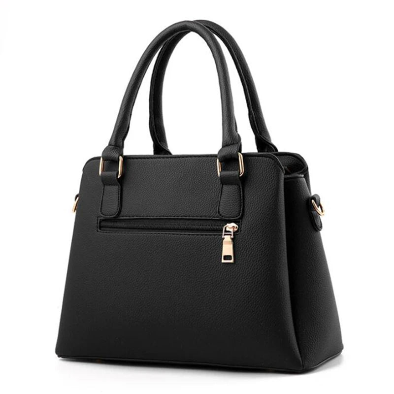 Bolso Aurora con Bordados Exclusivos y Elegantes Detalles de Borlas