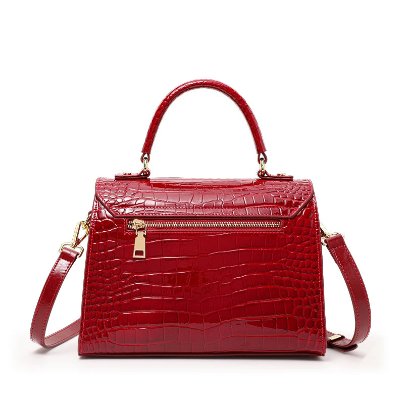 Bolso Celeste con Piel Genuina y Efecto Brillante de Lujo